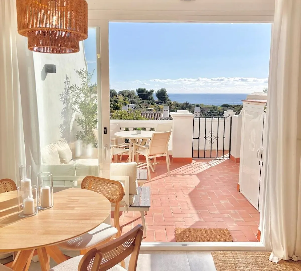 New Apartment With Sea View, Big Terrace & Pools Nerja